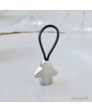 Llavero metálico avión correa negra