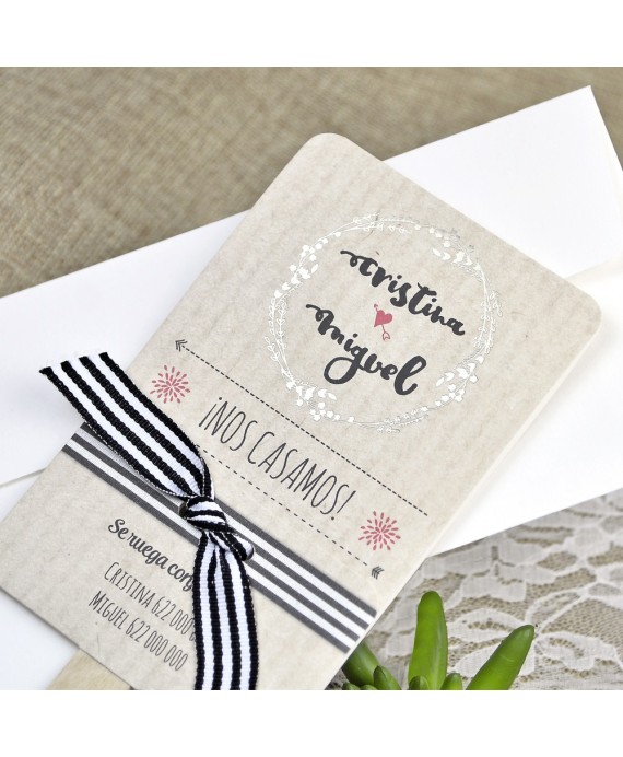 Invitación de boda corazón flores