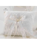 Cojín bordado flores 20x20 cms