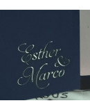 Invitacion de Boda nombres laser portada azul oscuro interior manos