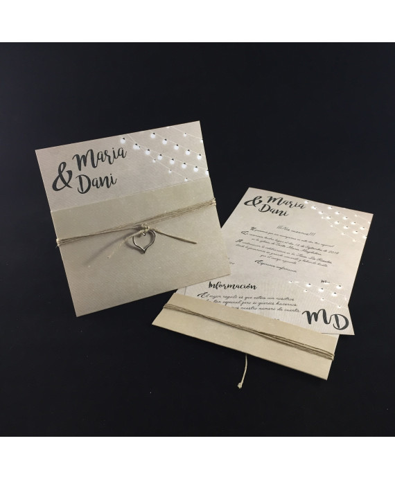 Invitacion de Boda bombillas corazon metal atado