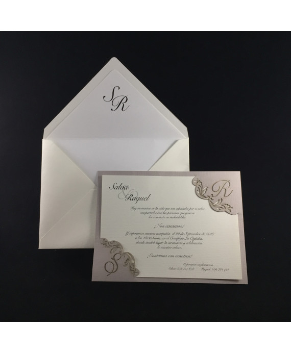 Invitacion de Boda iniciales laser esquina color gris