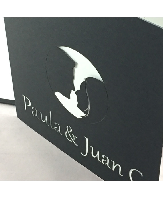 Invitacion de Boda rostros y nombres laser portada grafito