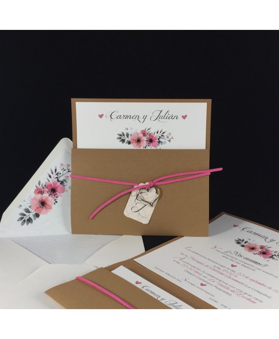 Invitacion de Boda kraft y coraon de metal atado