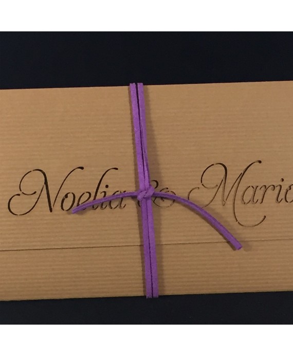 Invitacion de Boda nombres laser portada kraft interior lavanda