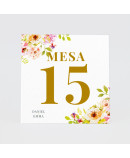 Numero para la mesadecoracion floral