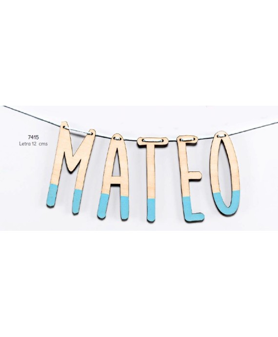 Guirnalda madera pintada celeste personalizada silueta nombre niño