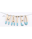 Guirnalda madera pintada celeste personalizada silueta nombre niño