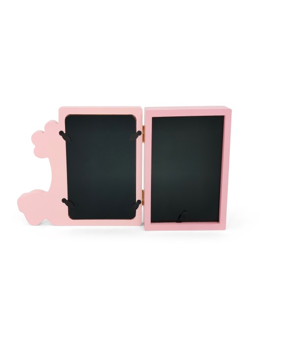 marco-de-madera-huellas-jirafa-rosa