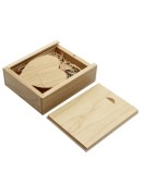memoria-usb-madera-corazón-8-gb-en-caja