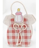 Bolsita trajecito vichy rosa c/pinza biberón y 3 caramelos rosa