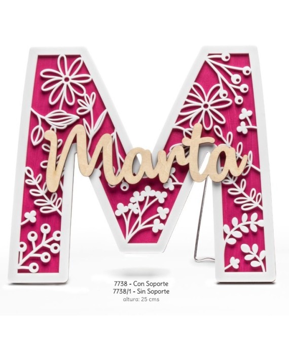 Inicial madera fucsia y met. blanco con nombre mad. Personalizado