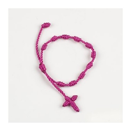 Pulsera-rosario con cruz macramé fucsia